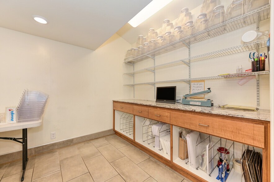 More Photos Of 27 S Main St, Colfax Storefront For Lease