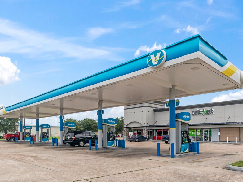 More Photos Of 12805 Cullen Blvd, Houston Convenience Store For Sale