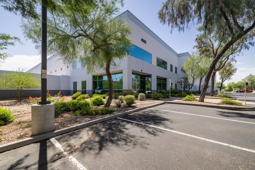 More Photos Of 6655 S Kyrene Rd, Phoenix Distribution For Lease