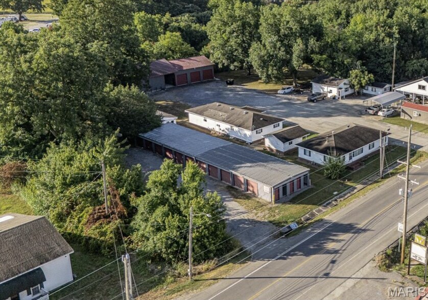 More Photos Of 510 N Walnut St, Steele General Retail For Sale