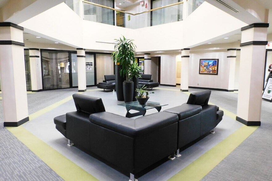 More Photos Of 3200 Greenfield Rd, Dearborn Office For Sale