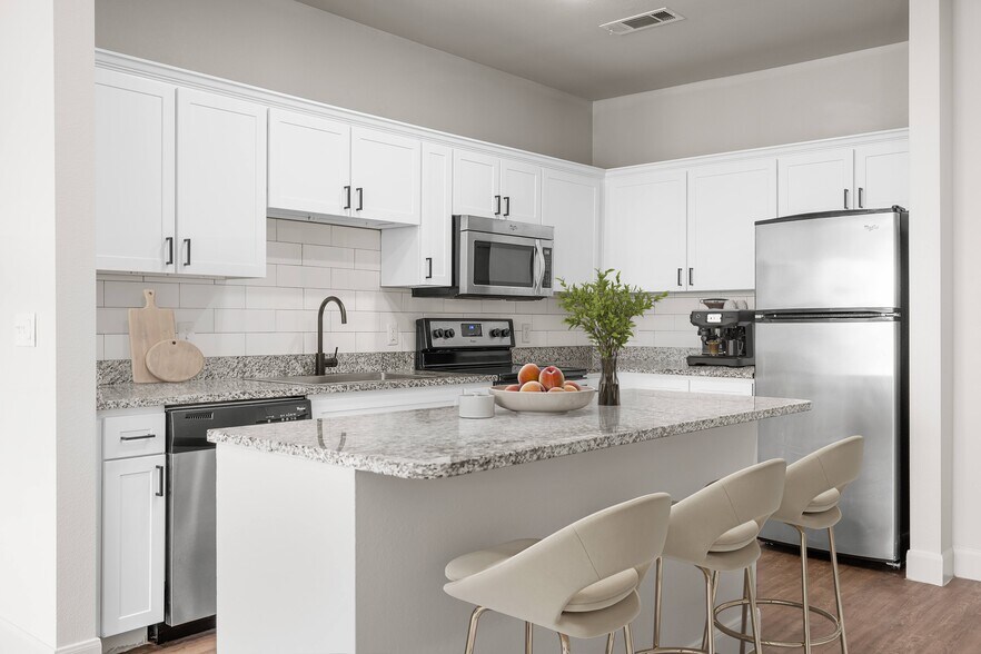 More Photos Of 380 Vista Court Dr, Plano Apartments For Lease