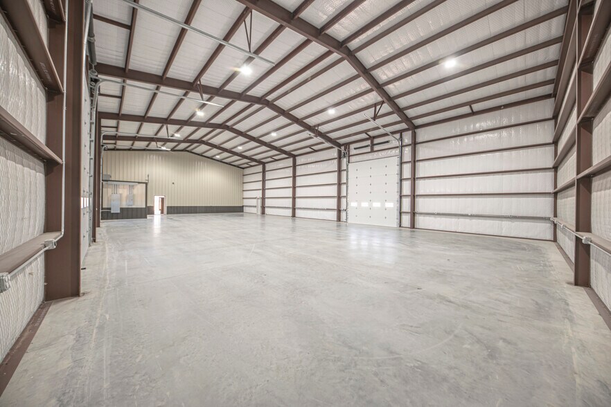 More Photos Of 16571 W Basin S, Odessa Warehouse For Sale
