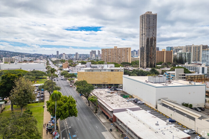 More Photos Of 1413-1427 King St, Honolulu Unknown For Lease