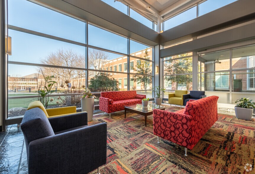 More Photos Of 45 Blue Sky Dr, Burlington Office For Lease