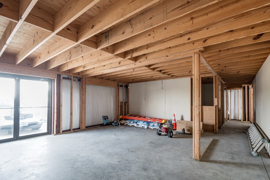 More Photos Of 12586 US-59, Splendora Warehouse For Sale