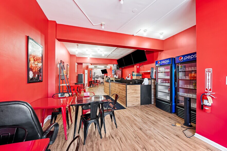 More Photos Of 13 W Allegheny Ave, Towson Storefront For Sale