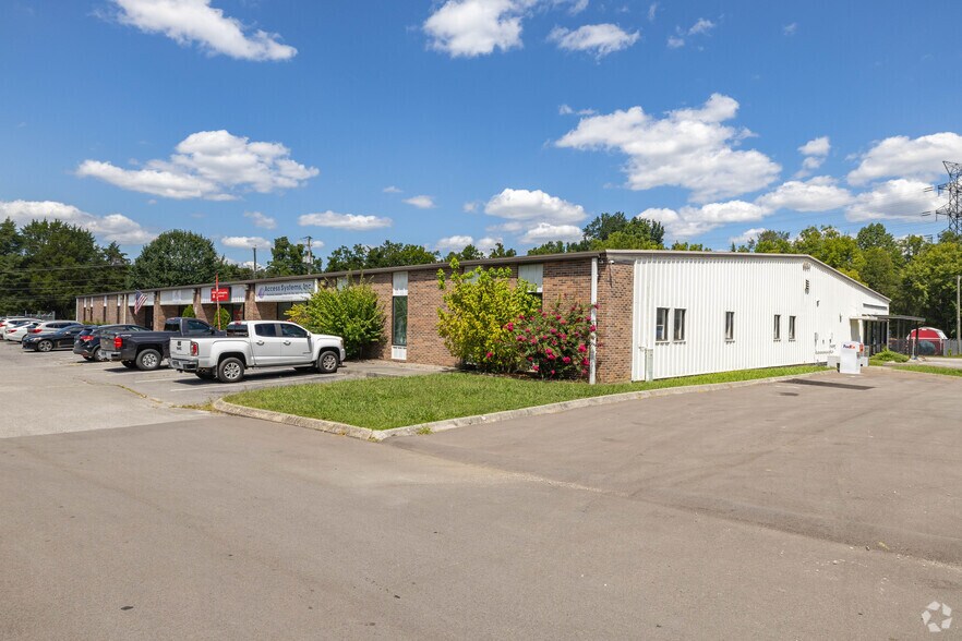 Primary Photo Of 6636 Central Ave Pike, Knoxville Light Distribution For Lease