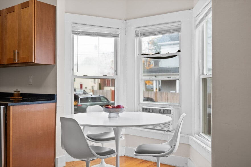 More Photos Of 33 Clinton St, Framingham Apartments For Sale