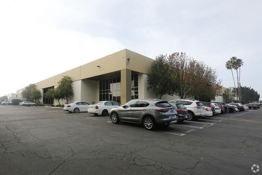 Primary Photo Of 20310 Plummer St, Chatsworth Manufacturing For Lease