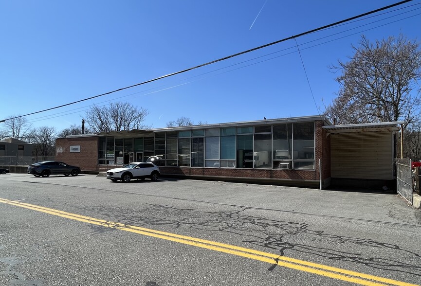 Primary Photo Of 111 Lafayette Ave, White Plains Warehouse For Sale