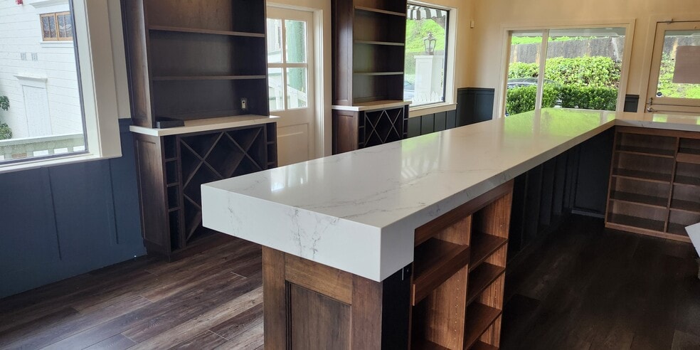 More Photos Of 72 Main St, Belvedere Tiburon Restaurant For Lease