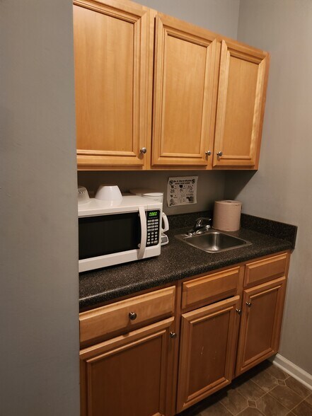 More Photos Of 8325 Office Park Dr, Douglasville Medical For Lease