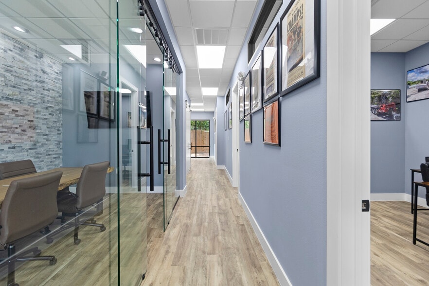More Photos Of 28809 Hardin Store Rd, Magnolia Office For Lease