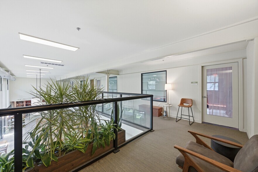More Photos Of 1915 E Martin Luther King Jr Blvd, Austin Apartments For Sale