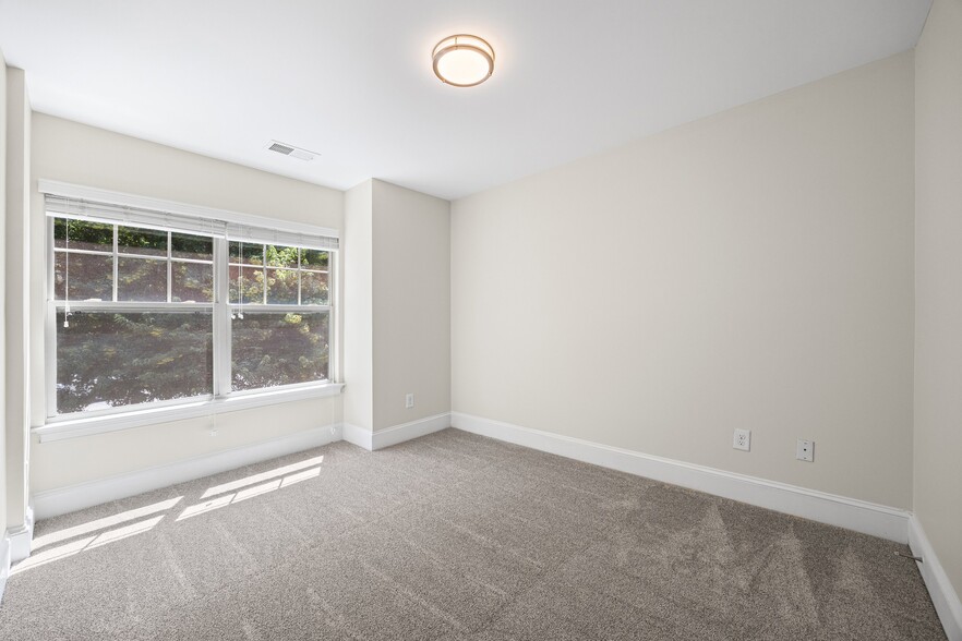 More Photos Of 5306-5320 Park Rd, Charlotte Apartments For Sale