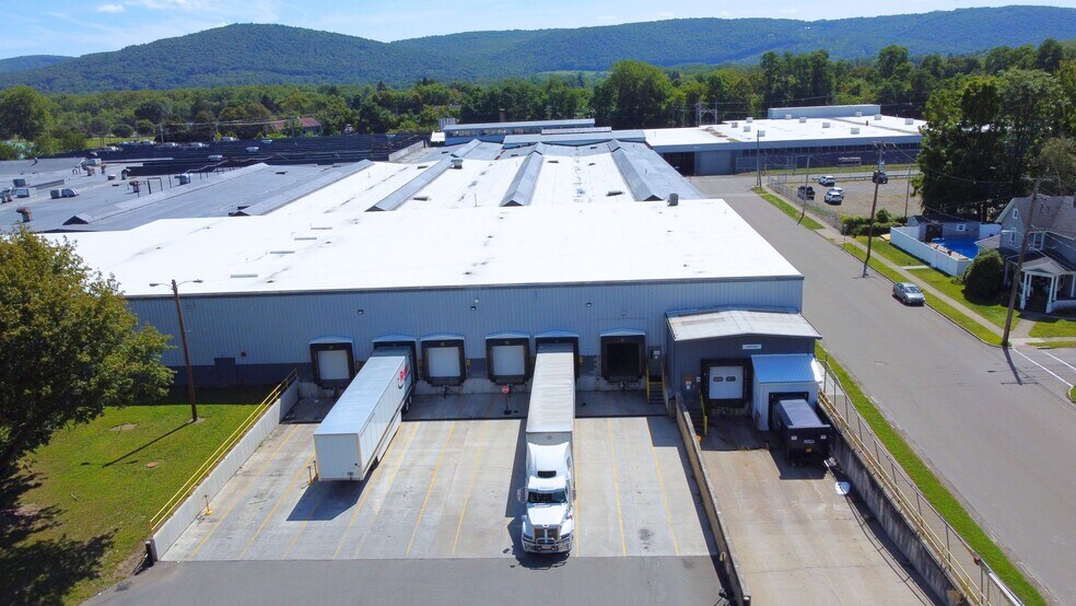 More Photos Of 101 N Main St, Athens Manufacturing For Lease