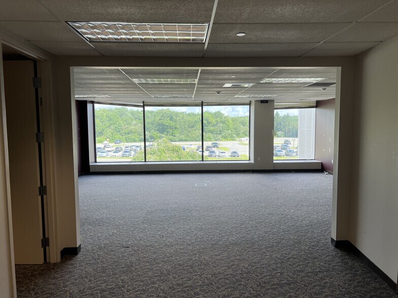 More Photos Of 200 Mill Rd, Fairhaven Medical For Lease