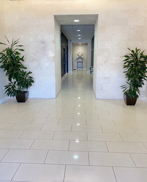 More Photos Of 17425 Bridge Hill Ct, Tampa Coworking Space