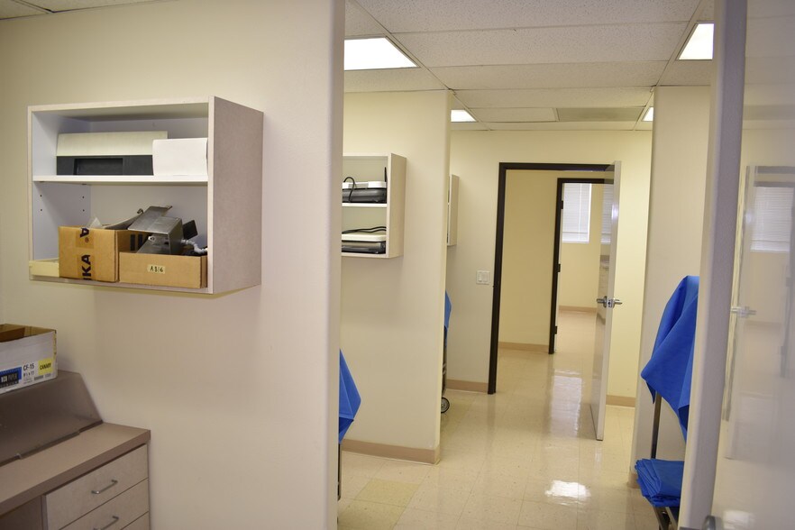 More Photos Of 2501 S Hill St, Los Angeles Office For Sale