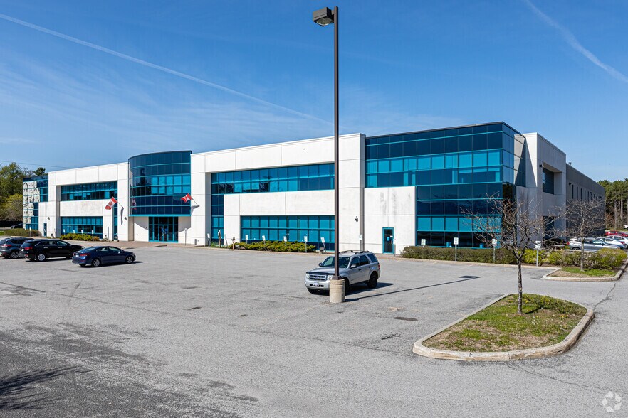 Primary Photo Of 400 Hunt Club Rd, Ottawa Distribution For Lease