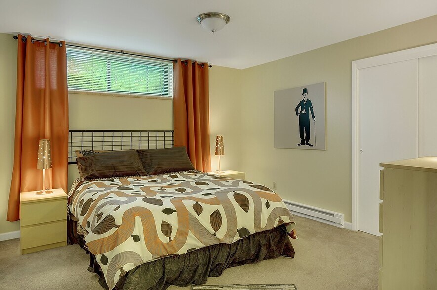 More Photos Of 4301 Whitman Ave N, Seattle Apartments For Sale