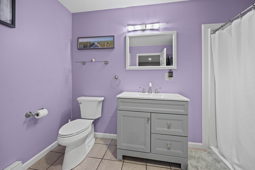 More Photos Of 227 West Ave, Albion Town Orleans Flex For Lease
