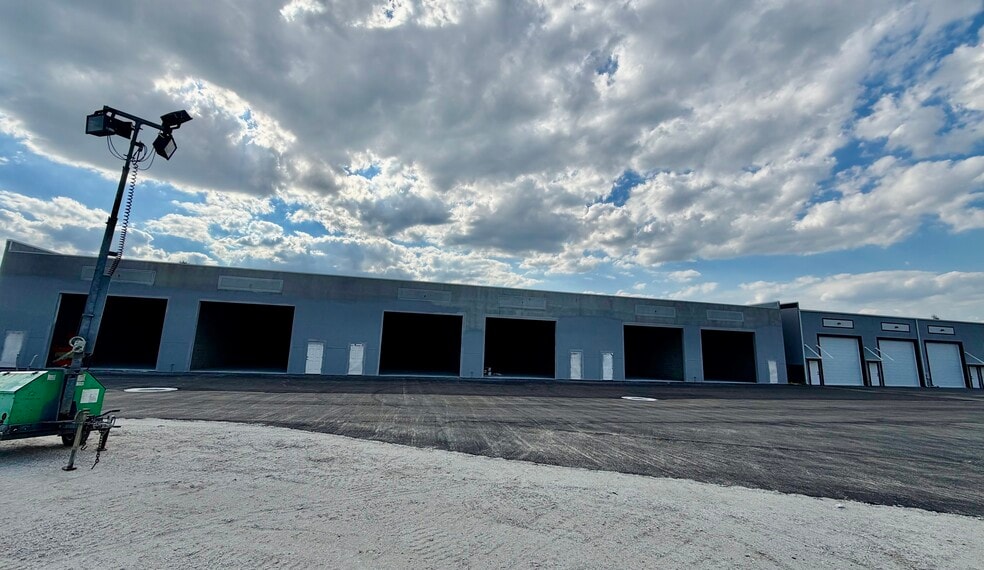 More Photos Of 4017 Taylor Rd, Punta Gorda Warehouse For Sale