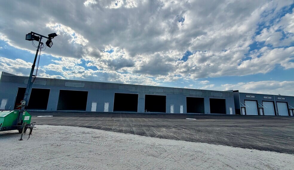 More Photos Of 4017 Taylor Rd, Punta Gorda Warehouse For Sale