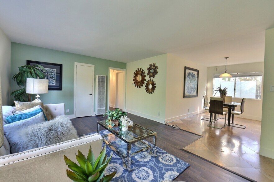 More Photos Of 534 Broadway St, Venice Apartments For Sale