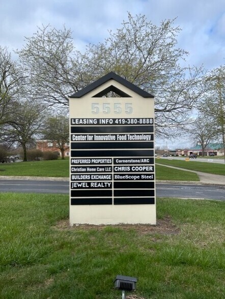 More Photos Of 5555 Airport Hwy, Toledo Office For Lease