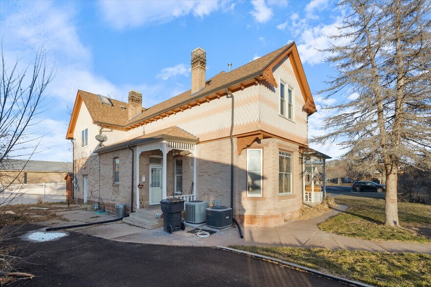 More Photos Of 305 N Main St, Nephi Office Residential For Sale