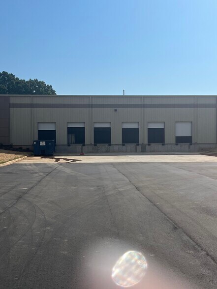 More Photos Of 2900 Stitt St, Monroe Manufacturing For Lease