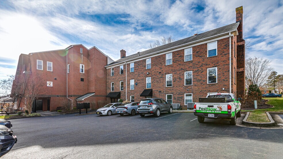 More Photos Of 7300 Hanover Green Dr, Mechanicsville Office For Sale