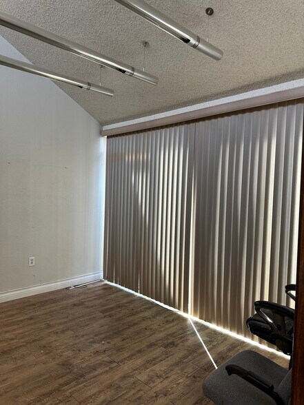 More Photos Of 5929 50th St, Lubbock Industrial For Sale