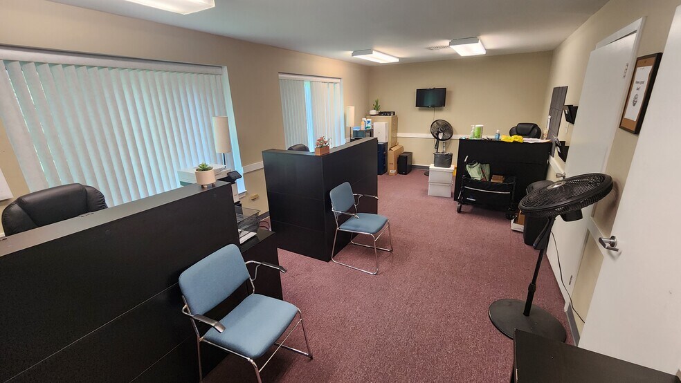 More Photos Of 901 Route 168, Turnersville Office For Lease