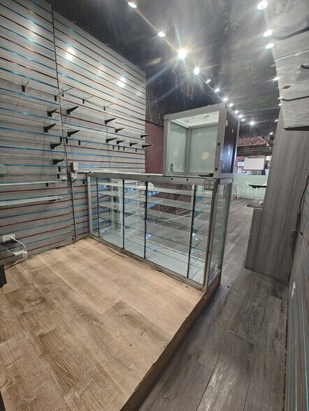 More Photos Of 1727 Second Ave, New York Apartments For Lease