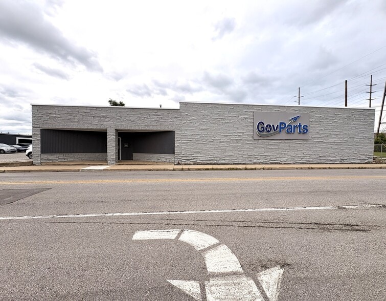 More Photos Of 1808 S Anthony Blvd, Fort Wayne Unknown For Lease