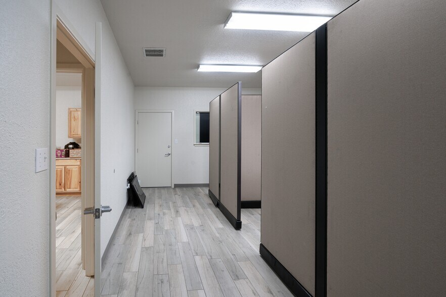 More Photos Of 3700 Highway 123, San Marcos Office For Lease