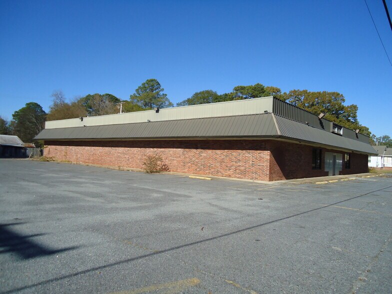 More Photos Of 1018 McNeal St, Malvern Lodge Meeting Hall For Sale