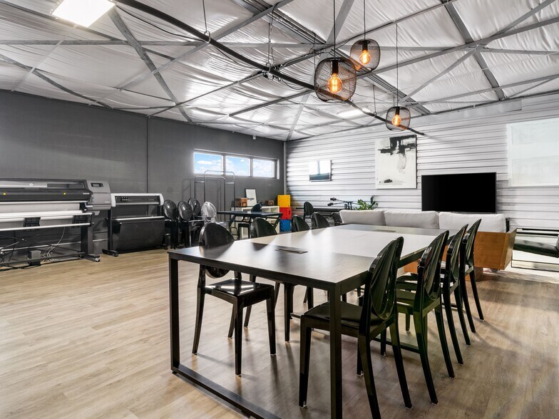 More Photos Of 529 SH 46 E, Boerne Warehouse For Lease