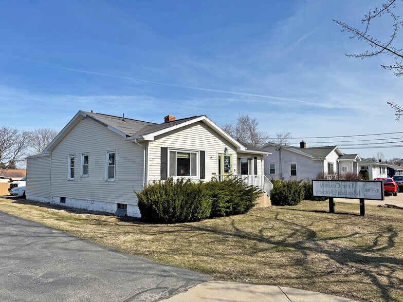 More Photos Of 1438 W 38th St, Erie Office For Sale