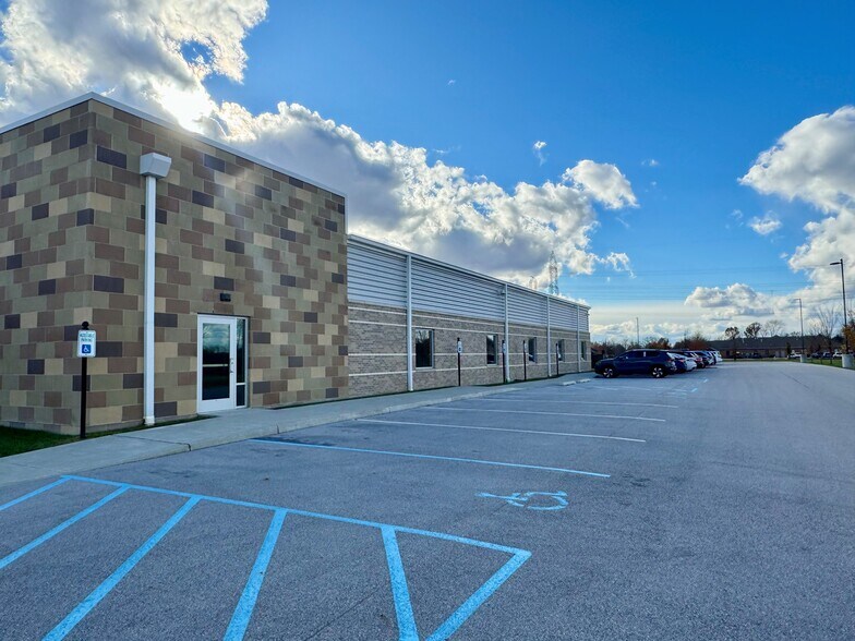 More Photos Of 940 Park East Blvd, Lafayette Office For Lease