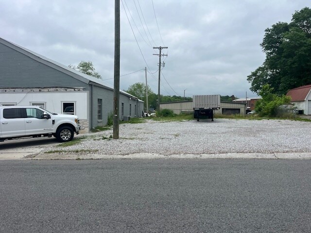 More Photos Of 217 Sparkman St SW, Hartselle Warehouse For Sale