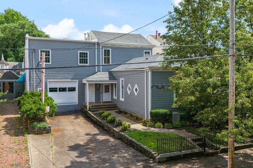 More Photos Of 1320 E Washington St, Louisville Light Manufacturing For Sale