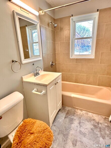 More Photos Of 16-20 Henry St, Hartford Apartments For Sale