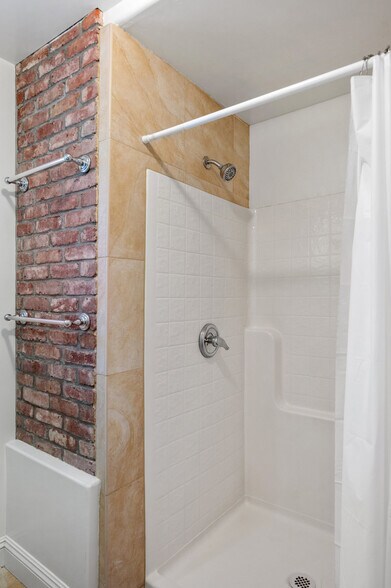 More Photos Of 333 G St, San Rafael Apartments For Sale