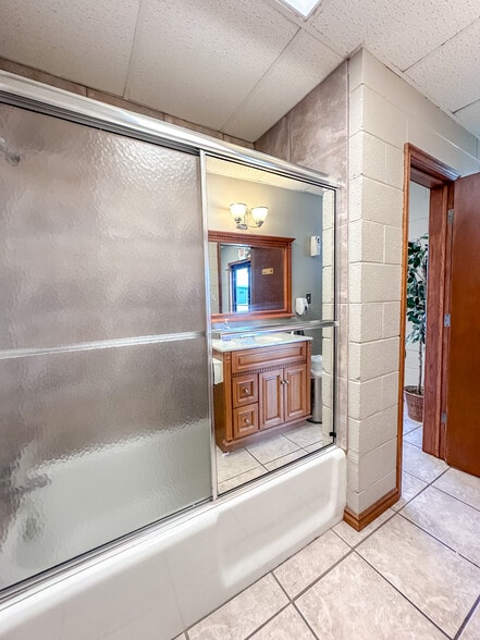 More Photos Of 2833 W Main St, Jenks Religious Facility For Sale