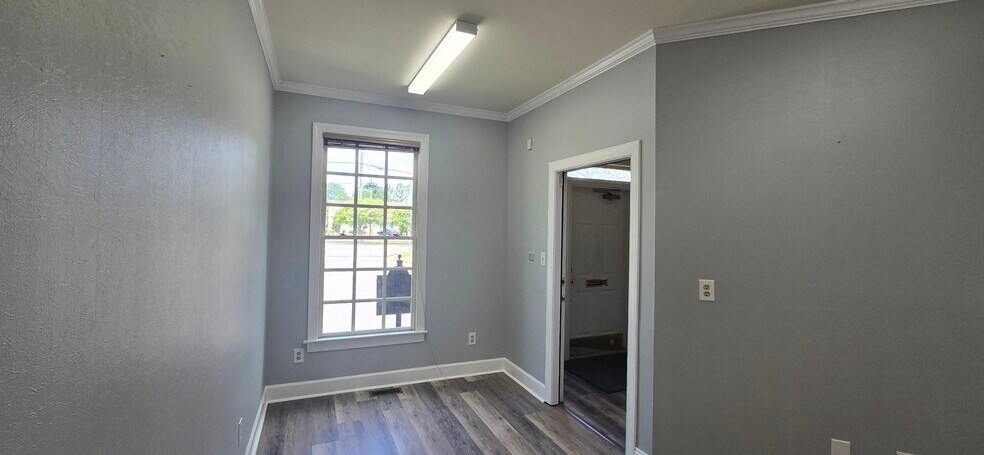 More Photos Of 2525 Raeford Rd, Fayetteville Medical For Lease