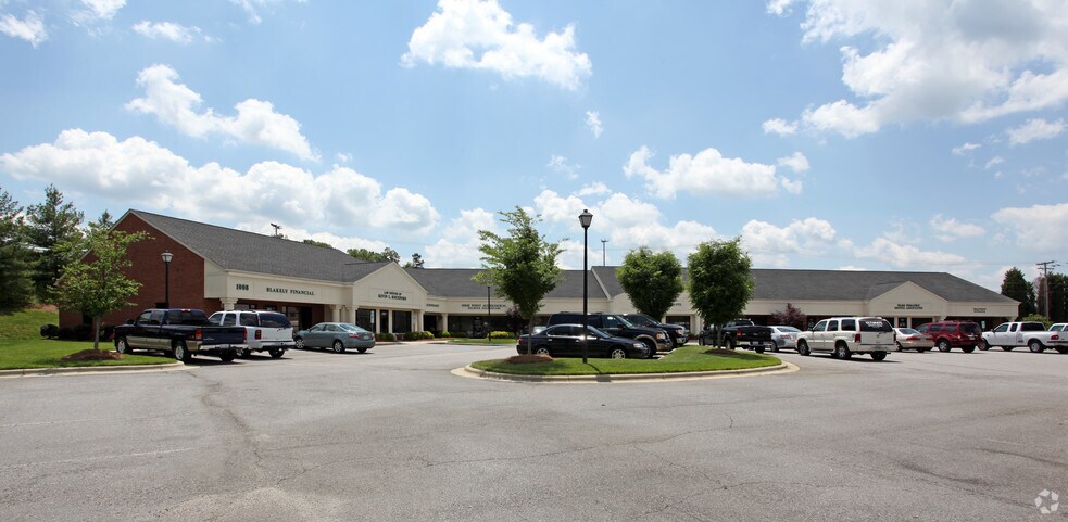 More Photos Of 1008 Hutton Ln, High Point Office For Lease